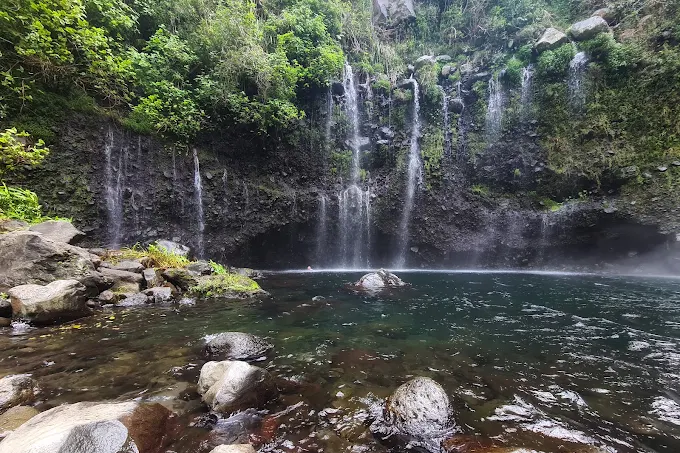 Bassin de baignade et cascade à Grand-Bassin, Le Tampon