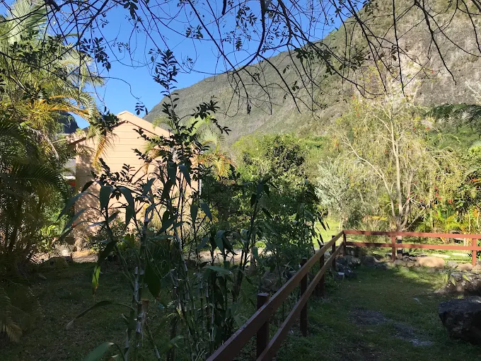 Le jardin et les remparts du cirque, Le Tampon
